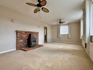 Sitting Room- click for photo gallery